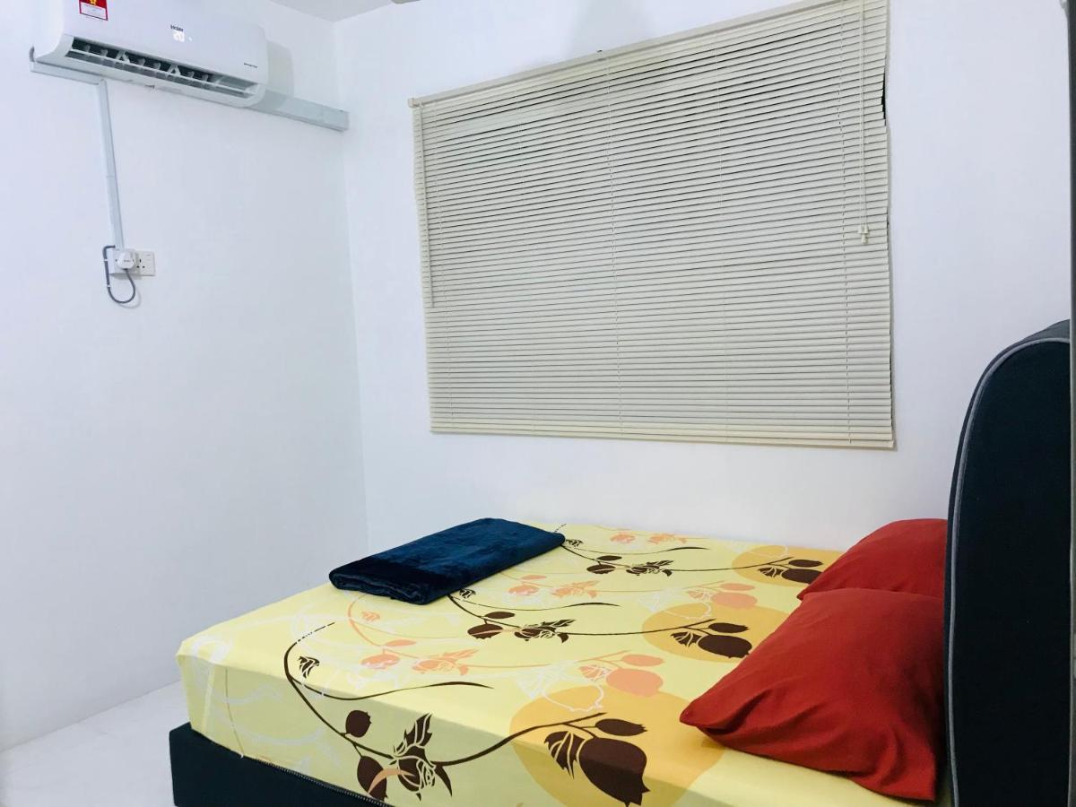Chempaka Homestay Seri Iskandar Εξωτερικό φωτογραφία